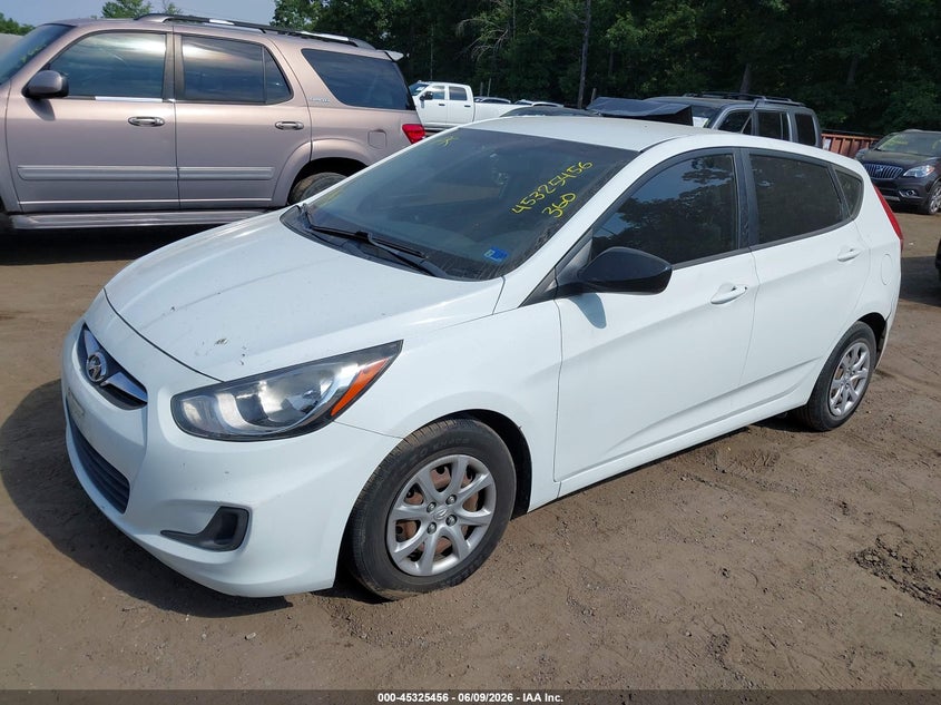 2014 Hyundai Accent VIN KMHCT5AE4EU161328 IAAI salvage auction — NORMAL WEAR, Salvage Title, sold $500 on 2026-07-08 (photo 2)