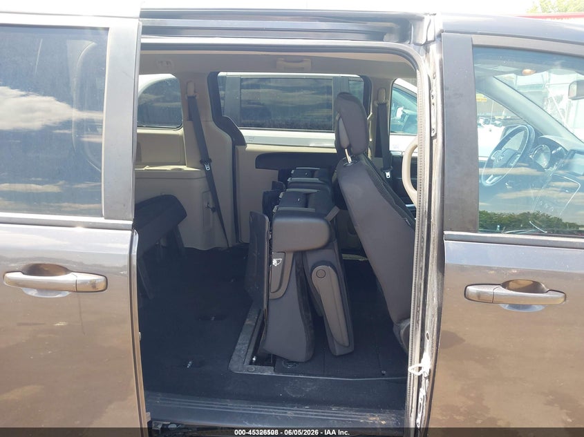 2018 Dodge Grand caravan VIN 2C4RDGBG6JR254883 IAAI salvage auction — NORMAL WEAR, Sf97 (Ohio), sold $18,150 on 2026-07-15 (photo 8)