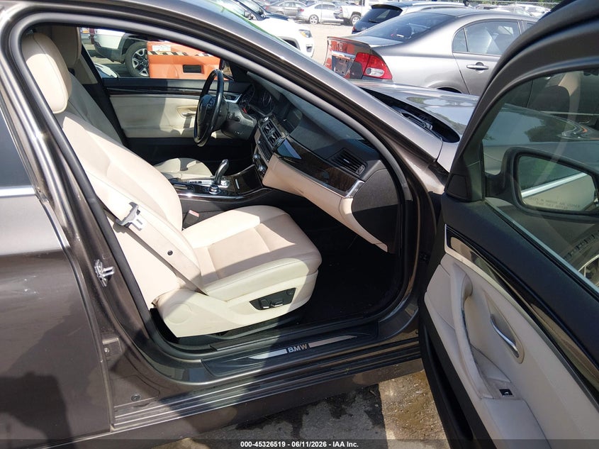 2011 BMW 5 series VIN WBAFR7C56BC607308 IAAI salvage auction — RIGHT FRONT, Clear (Virginia), sold $1,300 on 2026-07-12 (photo 5)