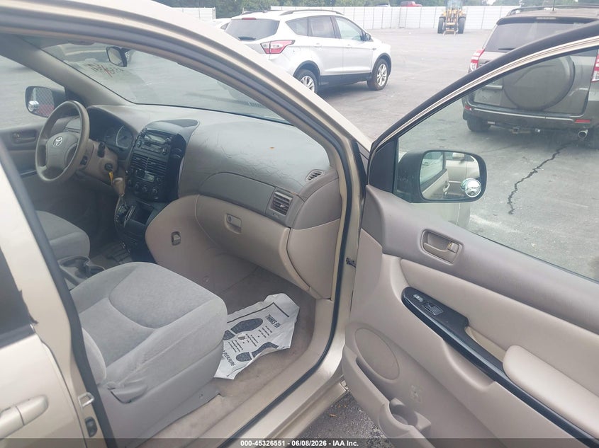2004 Toyota Sienna VIN 5TDZA23C74S073391 IAAI salvage auction — REPOSSESSION, Bill Of Sale (Georgia), sold $775 on 2026-07-15 (photo 5)