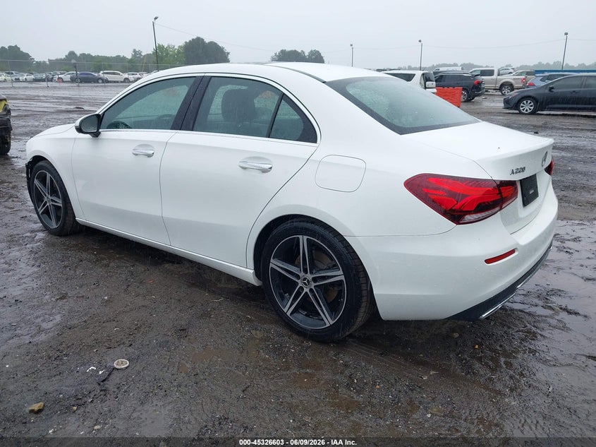 2021 Mercedes-benz A-klasse VIN W1K3G4EB6MJ301422 IAAI salvage auction — FRONT END, Salvage Title, sold $8,000 on 2026-08-06 (photo 3)