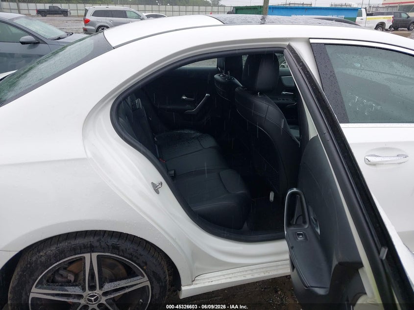 2021 Mercedes-benz A-klasse VIN W1K3G4EB6MJ301422 IAAI salvage auction — FRONT END, Salvage Title, sold $8,000 on 2026-08-06 (photo 8)