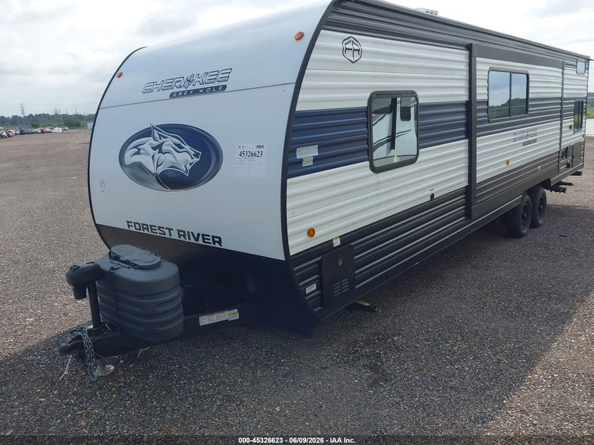 2025 Forest river Travel VIN 4X4TCKB26SK094062 IAAI salvage auction — UNKNOWN, Salvage (Tennessee), sold $9,950 on 2026-08-11 (photo 2)