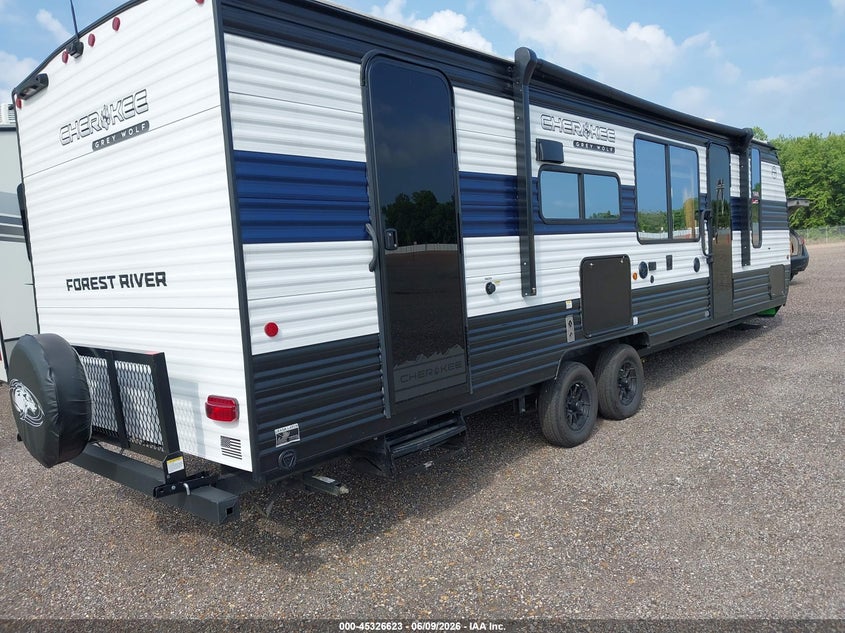 2025 Forest river Travel VIN 4X4TCKB26SK094062 IAAI salvage auction — UNKNOWN, Salvage (Tennessee), sold $9,950 on 2026-08-11 (photo 4)