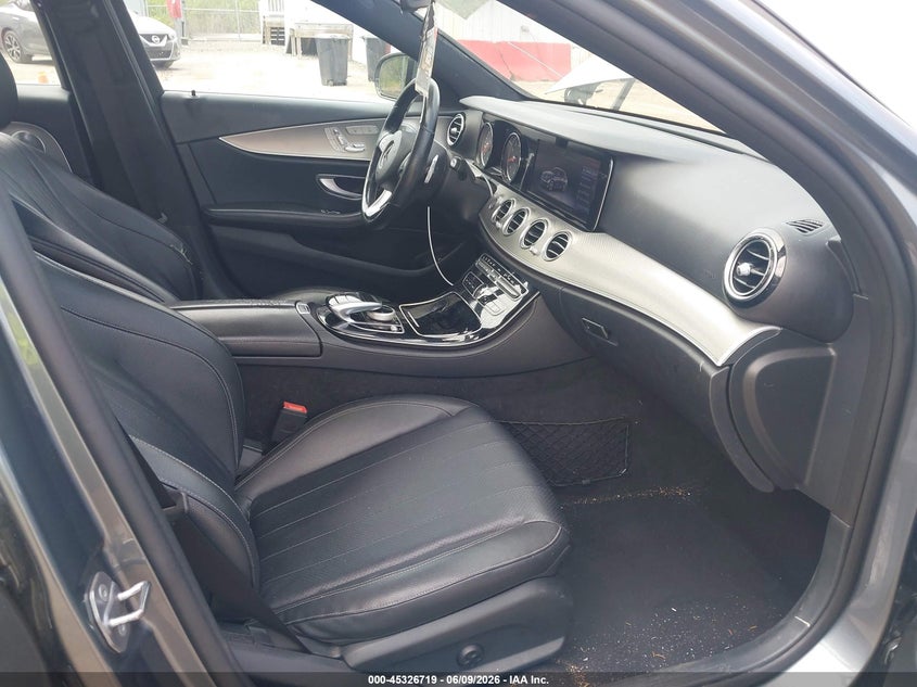 2017 Mercedes-benz E-klasse VIN WDDZF4KB7HA033987 IAAI salvage auction — LEFT FRONT, Salvage - 75% Or Less (Maryland), sold $2,050 on 2026-07-28 (photo 5)