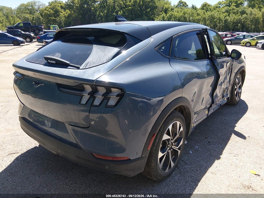 2024 Ford Mustang mach-e VIN 3FMTK1SU5RMA18030 IAAI salvage auction — RIGHT SIDE, Clear (Kansas), sold $12,150 on 2026-08-20 (photo 4)