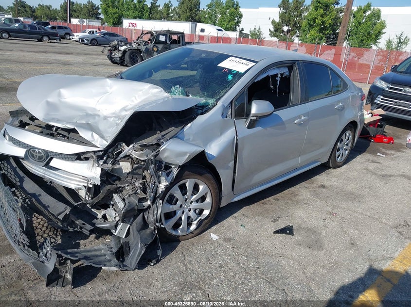 2022 Toyota Corolla VIN 5YFEPMAE2NP325460 IAAI salvage auction — FRONT END, Salvage (California), sold $2,550 on 2026-07-07 (photo 2)