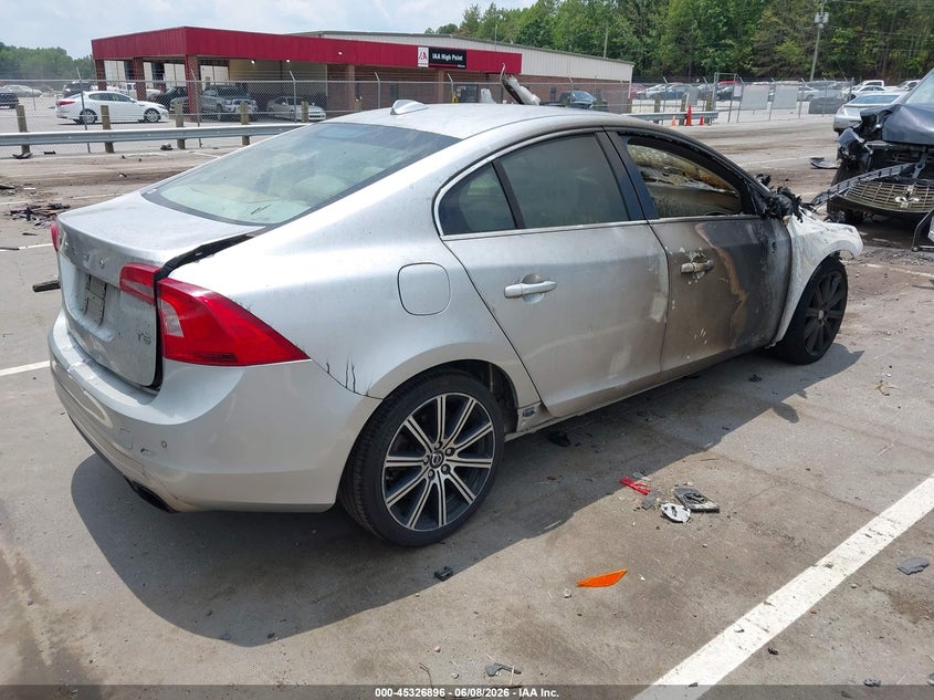 2015 Volvo S60 VIN YV140MFK0F1346550 IAAI salvage auction — Burn Engine, Salvage (North Carolina), sold $275 on 2026-08-06 (photo 4)
