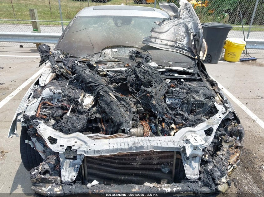 2015 Volvo S60 VIN YV140MFK0F1346550 IAAI salvage auction — Burn Engine, Salvage (North Carolina), sold $275 on 2026-08-06 (photo 6)