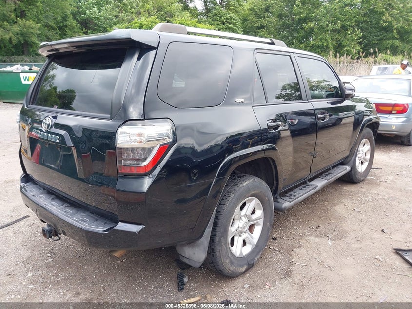 2020 Toyota 4runner VIN JTEZU5JR4L5216331 IAAI salvage auction — RIGHT FRONT, Salvage Title, sold $9,700 on 2026-07-09 (photo 4)