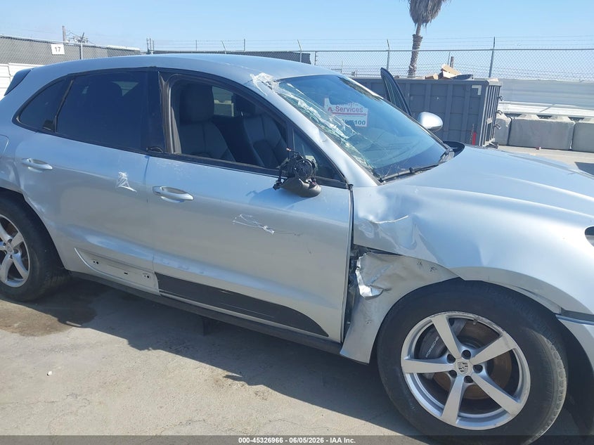 2021 Porsche Macan VIN WP1AA2A55MLB06650 IAAI salvage auction — RIGHT SIDE, Salvage (California), sold $16,500 on 2026-07-22 (photo 6)