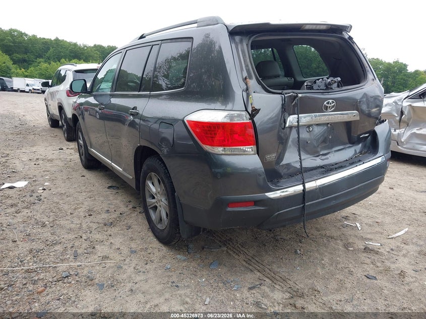 2012 Toyota Highlander VIN 5TDBK3EH4CS099782 IAAI salvage auction — REAR END, Clear (Massachusetts), sold $3,150 on 2026-07-28 (photo 3)