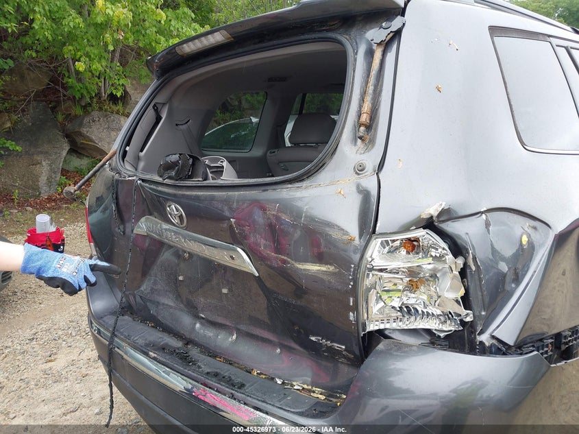2012 Toyota Highlander VIN 5TDBK3EH4CS099782 IAAI salvage auction — REAR END, Clear (Massachusetts), sold $3,150 on 2026-07-28 (photo 6)