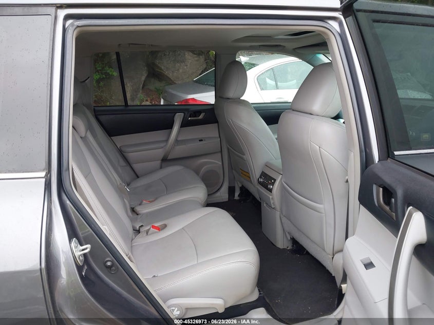 2012 Toyota Highlander VIN 5TDBK3EH4CS099782 IAAI salvage auction — REAR END, Clear (Massachusetts), sold $3,150 on 2026-07-28 (photo 8)