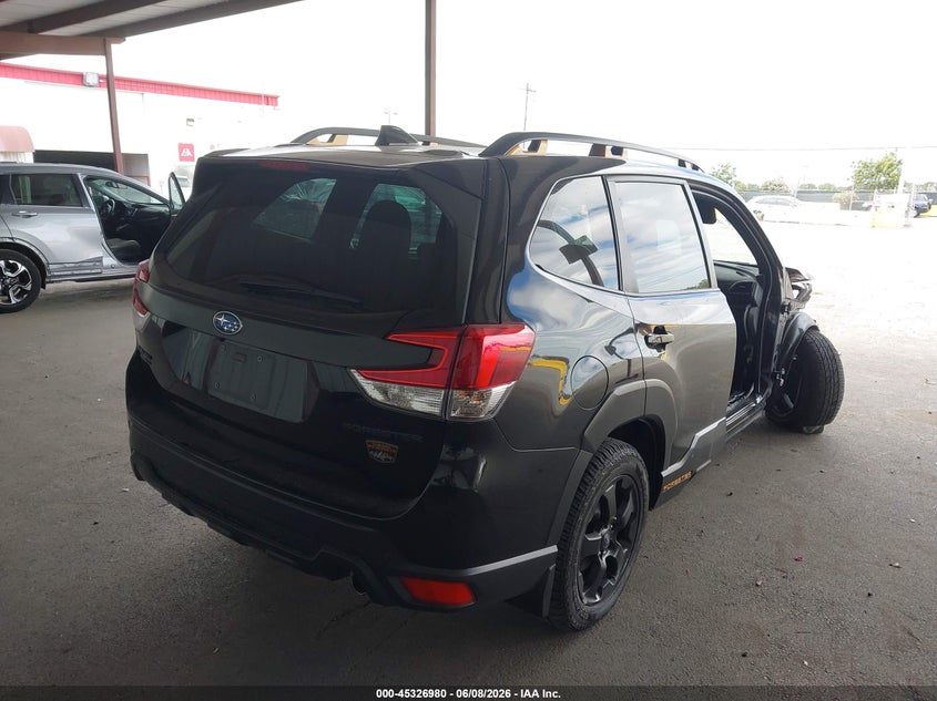 2023 Subaru Forester VIN JF2SKAMC9PH498547 IAAI salvage auction — RIGHT FRONT, Salvage Title, sold $5,400 on 2026-07-23 (photo 4)