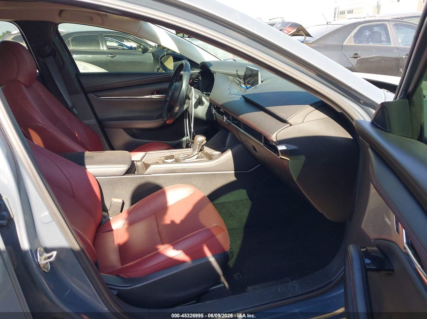 2023 Mazda 3 VIN 3MZBPBCM7PM363754 IAAI salvage auction — SIDE, Salvage Title, sold $9,100 on 2026-08-15 (photo 5)