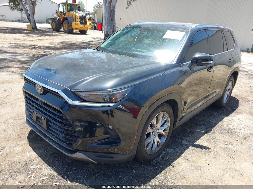 2024 Toyota Highlander VIN 5TDAAAB59RS061809 IAAI salvage auction — REAR END, Salvage Title, sold $17,000 on 2026-07-28 (photo 2)