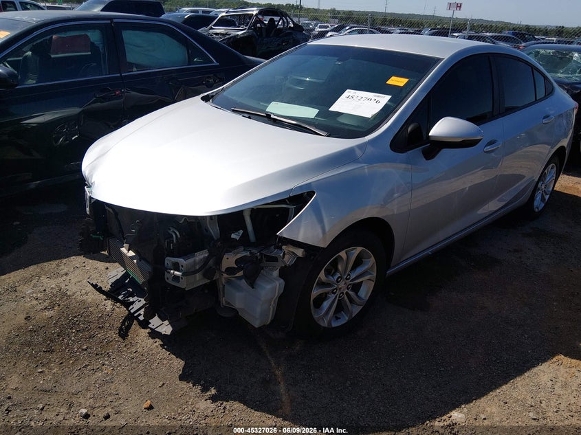 2019 Chevrolet Cruze VIN 1G1BC5SM9K7152021 IAAI salvage auction — FRONT END, Clear (Oklahoma), sold $1,300 on 2026-07-31 (photo 2)