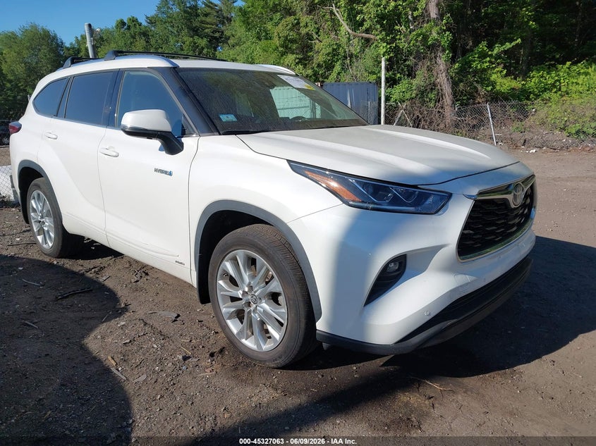 2020 Toyota Highlander VIN 5TDXBRCH7LS004160 IAAI salvage auction — SIDE, Salvage Title, sold $16,600 on 2026-07-11 (photo 1)