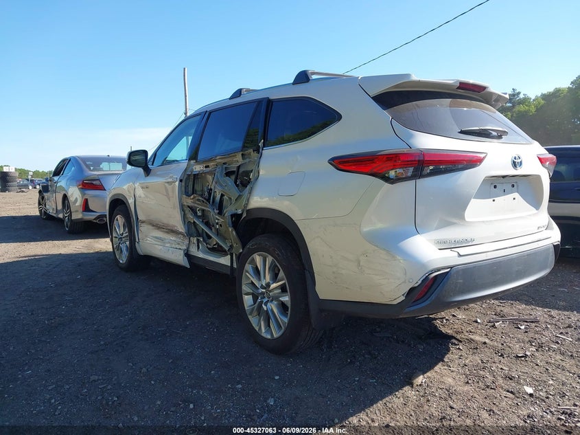 2020 Toyota Highlander VIN 5TDXBRCH7LS004160 IAAI salvage auction — SIDE, Salvage Title, sold $16,600 on 2026-07-11 (photo 3)