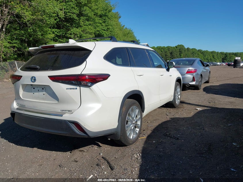 2020 Toyota Highlander VIN 5TDXBRCH7LS004160 IAAI salvage auction — SIDE, Salvage Title, sold $16,600 on 2026-07-11 (photo 4)
