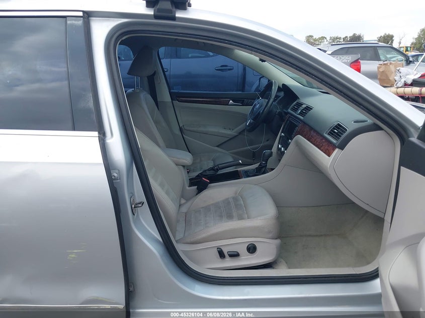 2012 Volkswagen Passat VIN 1VWCN7A37CC083300 IAAI salvage auction — NORMAL WEAR, Clear - Dealer Only (California), sold $1,025 on 2026-07-09 (photo 5)