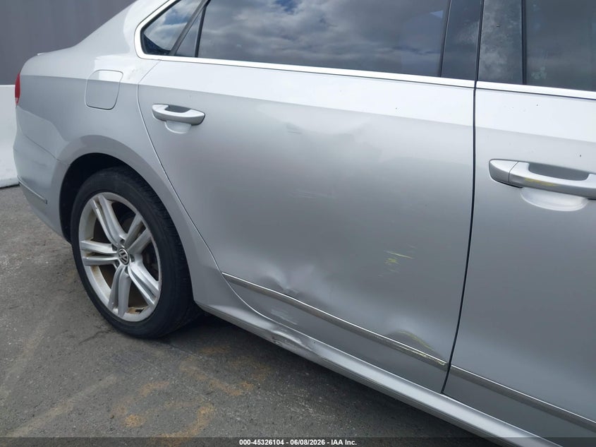 2012 Volkswagen Passat VIN 1VWCN7A37CC083300 IAAI salvage auction — NORMAL WEAR, Clear - Dealer Only (California), sold $1,025 on 2026-07-09 (photo 6)