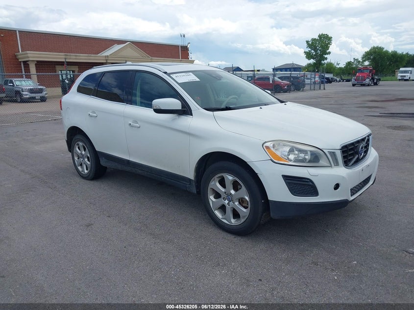 2013 Volvo Xc60 VIN YV4952DLXD2406058 IAAI salvage auction — NORMAL WEAR, Original (Texas), sold $525 on 2026-07-08 (photo 1)