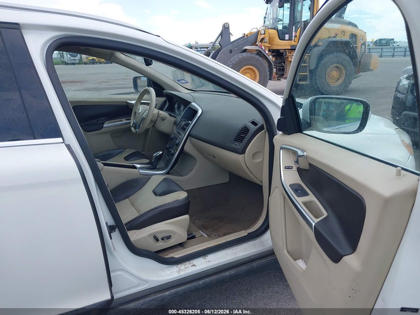 2013 Volvo Xc60 VIN YV4952DLXD2406058 IAAI salvage auction — NORMAL WEAR, Original (Texas), sold $525 on 2026-07-08 (photo 5)