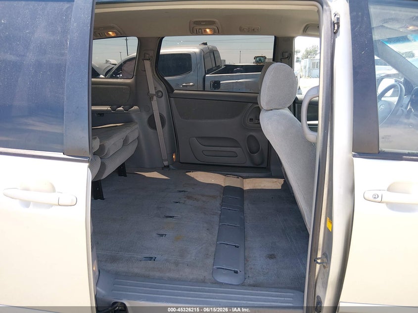 2006 Toyota Sienna VIN 5TDZA23C26S569413 IAAI salvage auction — FRONT END, Salvage (Oregon), sold $225 on 2026-07-27 (photo 8)