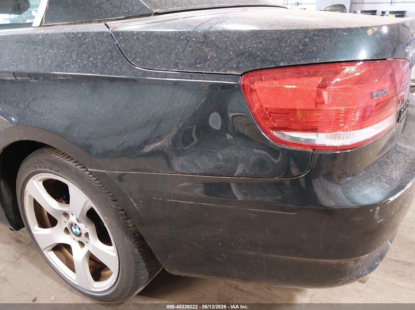 2007 BMW 3 series VIN WBAWR33597PX78336 IAAI salvage auction — NORMAL WEAR, Clear (Massachusetts), sold $725 on 2026-07-14 (photo 6)