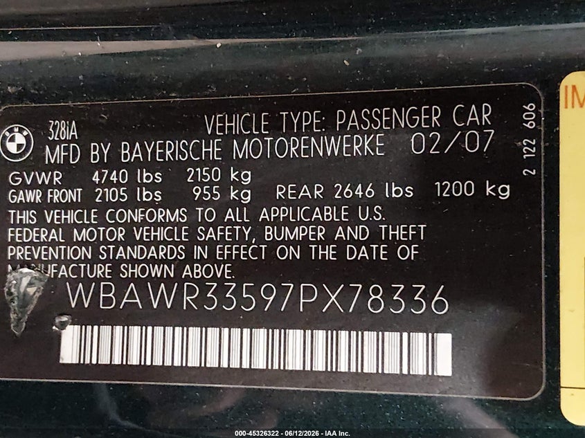 2007 BMW 3 series VIN WBAWR33597PX78336 IAAI salvage auction — NORMAL WEAR, Clear (Massachusetts), sold $725 on 2026-07-14 (photo 9)