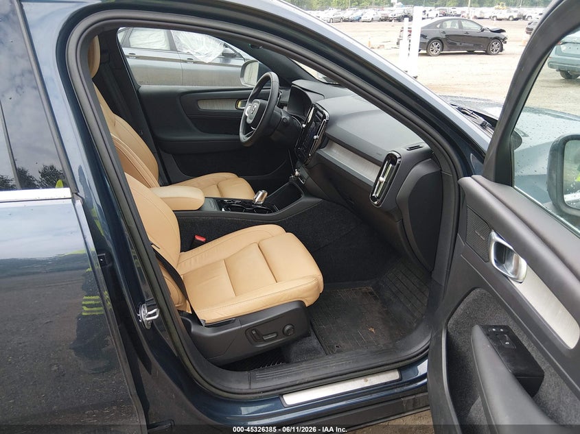 2022 Volvo Xc40 VIN YV4162UL1N2772714 IAAI salvage auction — LEFT REAR, Salvage (Pennsylvania), sold $8,850 on 2026-07-21 (photo 5)