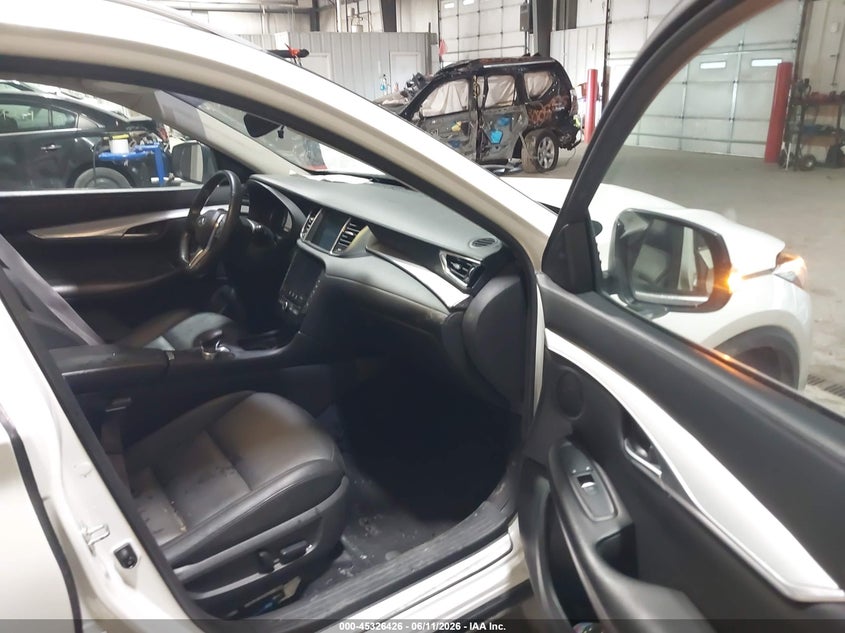 2021 Infiniti Qx50 VIN 3PCAJ5CB0MF105169 IAAI salvage auction — THEFT, Salvage Title, sold $8,600 on 2026-10-03 (photo 5)