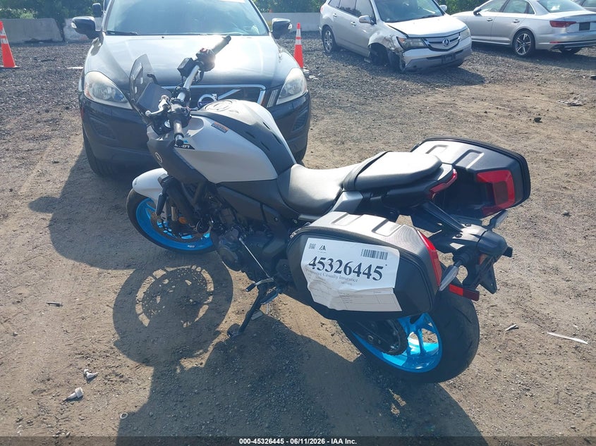 2025 Yamaha VIN JYARM48Y9SA000794 IAAI salvage auction — LEFT & RIGHT, Mv-907A (New York), sold $4,600 on 2026-07-14 (photo 3)