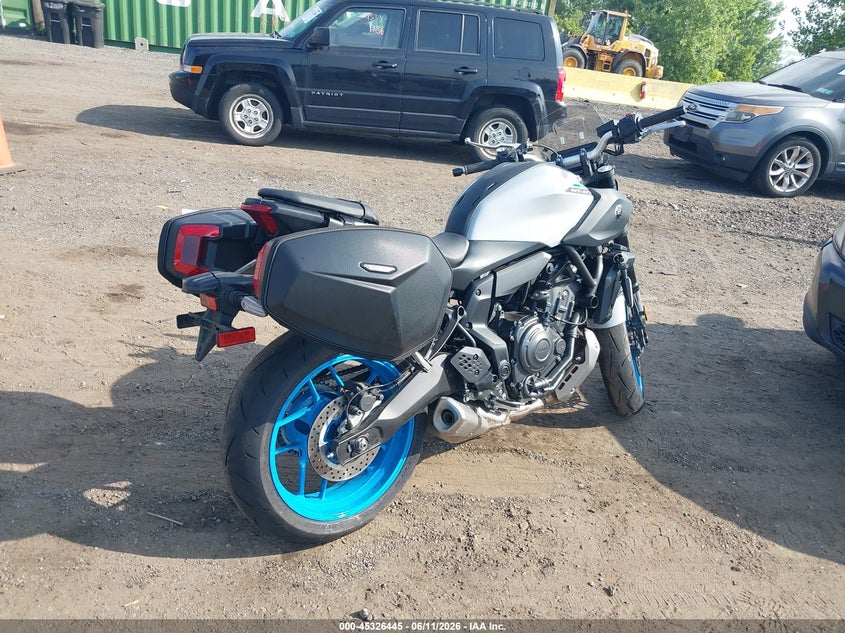 2025 Yamaha VIN JYARM48Y9SA000794 IAAI salvage auction — LEFT & RIGHT, Mv-907A (New York), sold $4,600 on 2026-07-14 (photo 4)