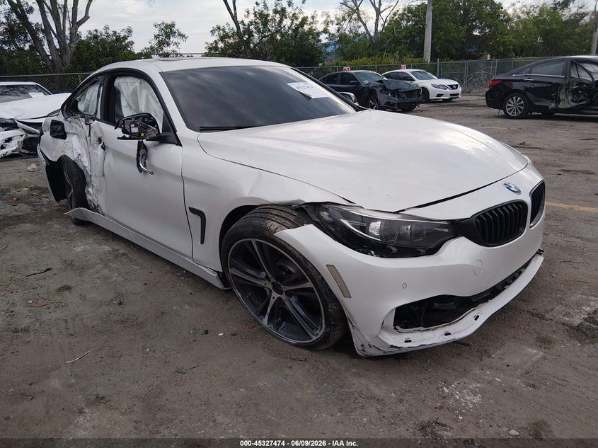 2020 BMW 4er VIN WBA4W7C02LFH61909 IAAI salvage auction — SIDE, Salvage Title, sold $5,700 on 2026-08-05 (photo 1)