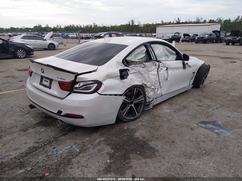 2020 BMW 4er VIN WBA4W7C02LFH61909 IAAI salvage auction — SIDE, Salvage Title, sold $5,700 on 2026-08-05 (photo 4)