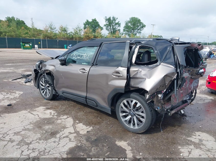 2025 Subaru Forester VIN JF2SLSTD4SH411742 IAAI salvage auction — REAR END, Scrap (Michigan), sold $2,900 on 2026-07-25 (photo 3)