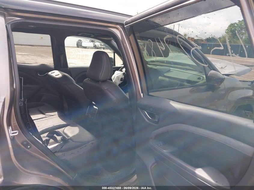 2025 Subaru Forester VIN JF2SLSTD4SH411742 IAAI salvage auction — REAR END, Scrap (Michigan), sold $2,900 on 2026-07-25 (photo 8)