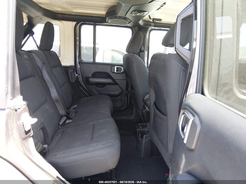 2019 Jeep Wrangler / VIN 1C4HJXEN7KW535839 IAAI salvage auction — RIGHT FRONT, Salvage Title, sold $12,400 on 2026-07-19 (photo 8)