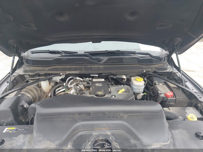 2025 Ram 2500 VIN 3C63R5DL8SG534860 IAAI salvage auction — LEFT & RIGHT, Salvage Title, sold $19,975 on 2026-07-29 (photo 9)