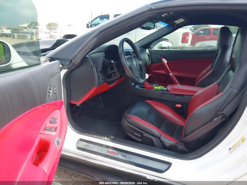2010 Chevrolet Corvette VIN 1G1YK2DE8A5101430 IAAI salvage auction — ENGINE DAMAGE, Original (Texas), sold $19,200 on 2026-07-29 (photo 5)