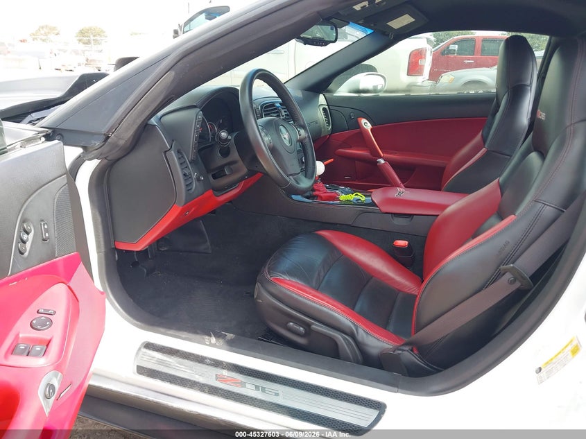 2010 Chevrolet Corvette VIN 1G1YK2DE8A5101430 IAAI salvage auction — ENGINE DAMAGE, Original (Texas), sold $19,200 on 2026-07-29 (photo 8)