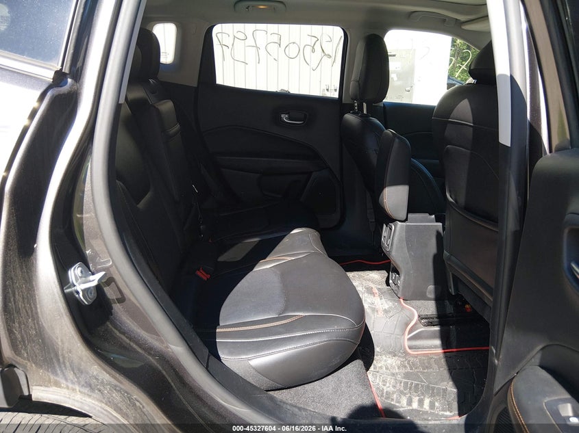 2018 Jeep Compass VIN 3C4NJDCB9JT316329 IAAI salvage auction — FRONT END, Salvage Title, sold $1,900 on 2026-08-13 (photo 8)