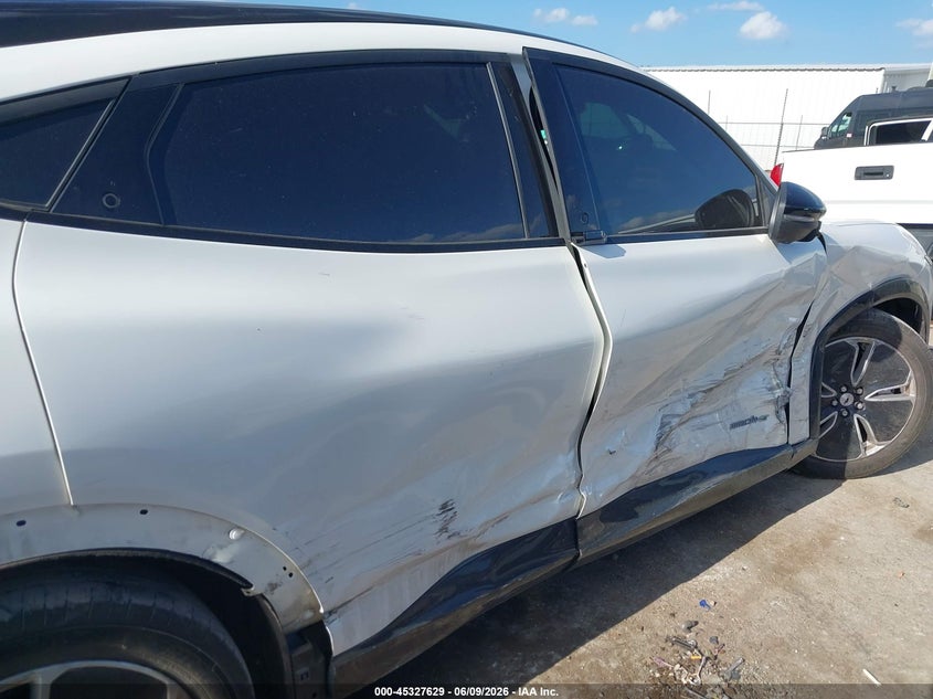 2023 Ford Mustang mach-e VIN 3FMTK3R41PMB00867 IAAI salvage auction — RIGHT SIDE, Salvage Title, sold $10,875 on 2026-08-19 (photo 6)
