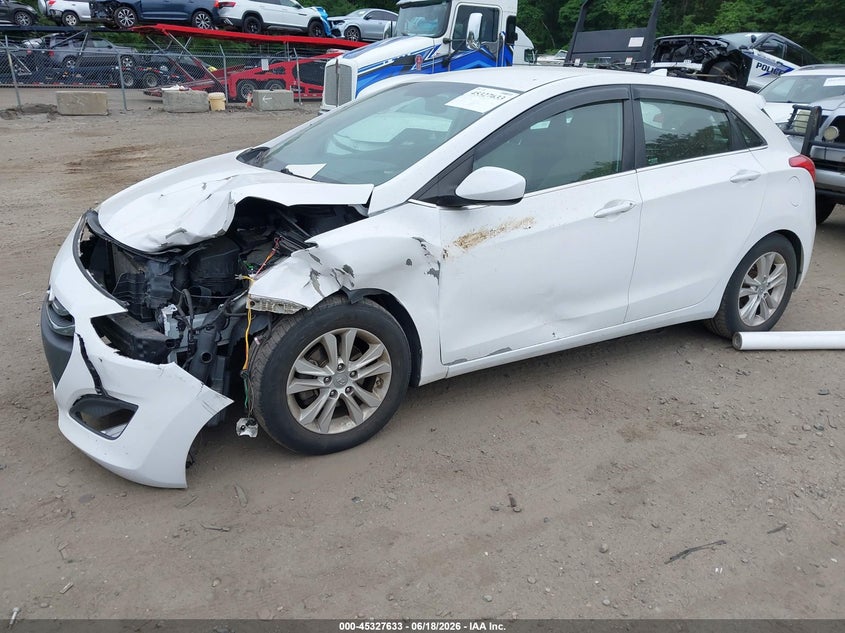 2013 Hyundai Elantra VIN KMHD35LE4DU108421 IAAI salvage auction — FRONT END, Clear (Massachusetts), sold $475 on 2026-07-28 (photo 2)