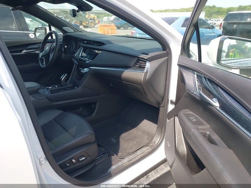 2025 Cadillac Xt5 VIN 1GYKNDRS1SZ131260 IAAI salvage auction — HAIL, Salvage Title, sold $16,750 on 2026-07-21 (photo 5)