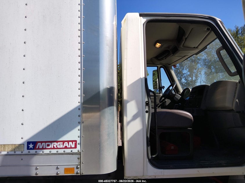 2015 International 4000 series VIN 1HTJTSKMXFH658509 IAAI salvage auction — NORMAL WEAR, Sf97 (Washington), sold $11,100 on 2026-07-29 (photo 5)