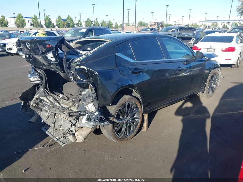 2023 Nissan Altima VIN 1N4BL4CV3PN412446 IAAI salvage auction — FRONT & REAR, Salvage Title, sold $700 on 2026-07-10 (photo 4)